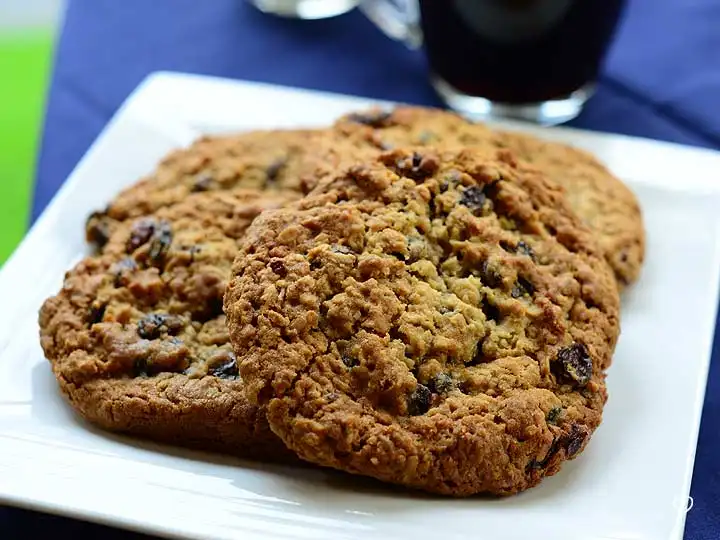 Hope's Gourmet Oatmeal Raisin Cookies, 6 EA