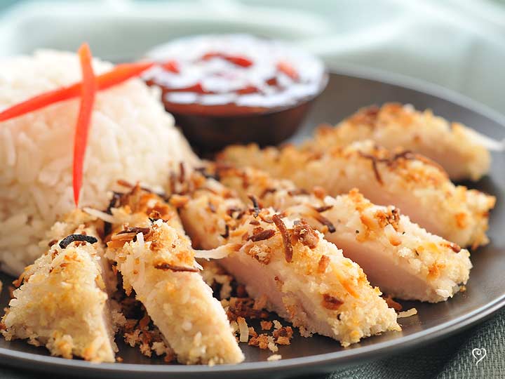 Crispy Coconut Chicken With Sweet And Sour Dipping Sauce Dream Dinners