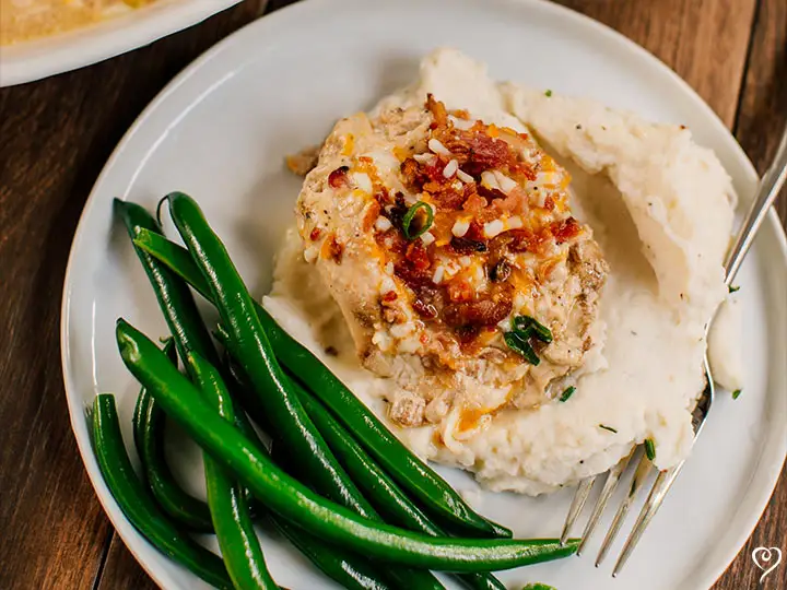 Pub Style Chicken with Mashed Potatoes