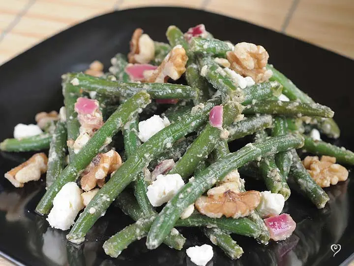 Green Beans with Walnuts and Feta Cheese