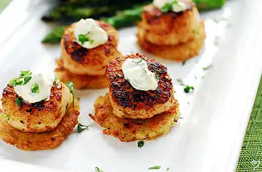 CAJUN SCALLOPS WITH MINI POTATO PANCAKES