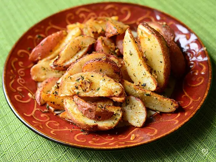 Toasted Onion Potato Wedges